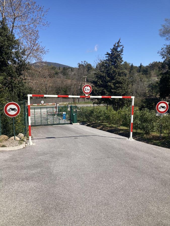 Les Restanques Pressoir 3029 Grimaud